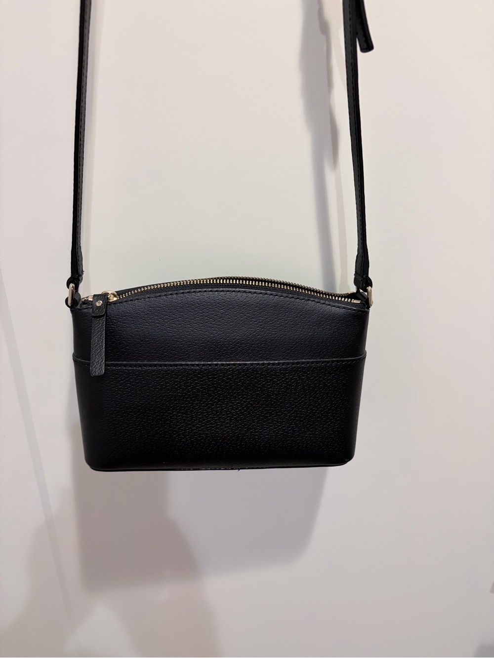 Kate Spade Black Pebbled Leather Crossbody with Gold Hardware. EUC - Picture 3 of 12